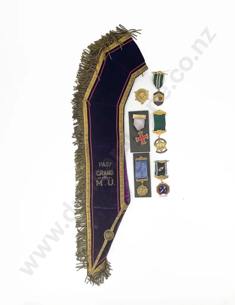 Lodge Velvet Sash with Five Medals and Fitting Image 1++