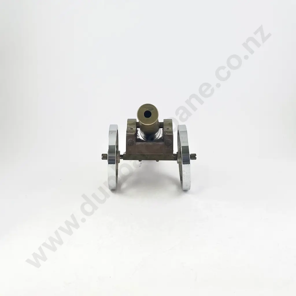 Brass Model of a Canon Image 1++