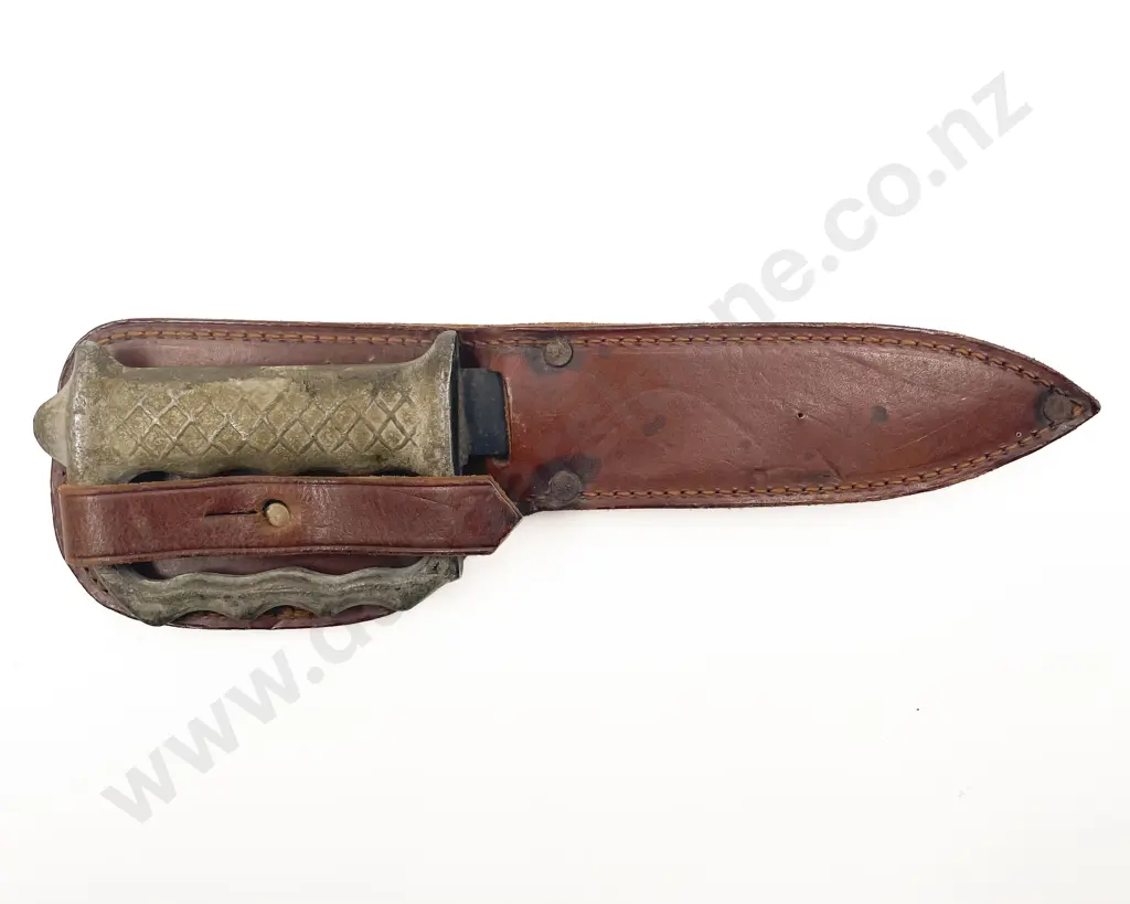 WWI British Trench Dagger Image 1++