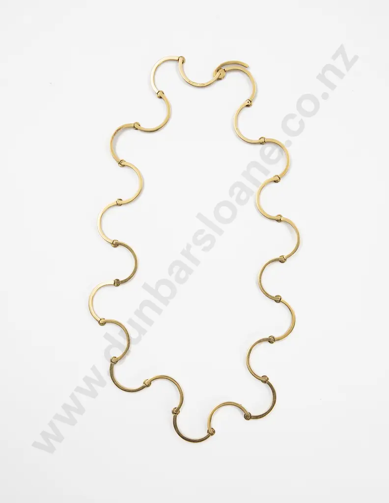 NZ Jeweller Kobi Bosshard 18ct Hinged Loop Necklace Image 1++
