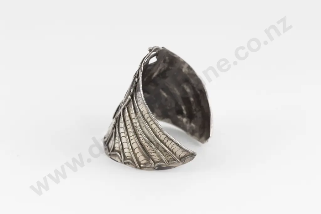 NZ  Silver Edith E Morris Image 1++