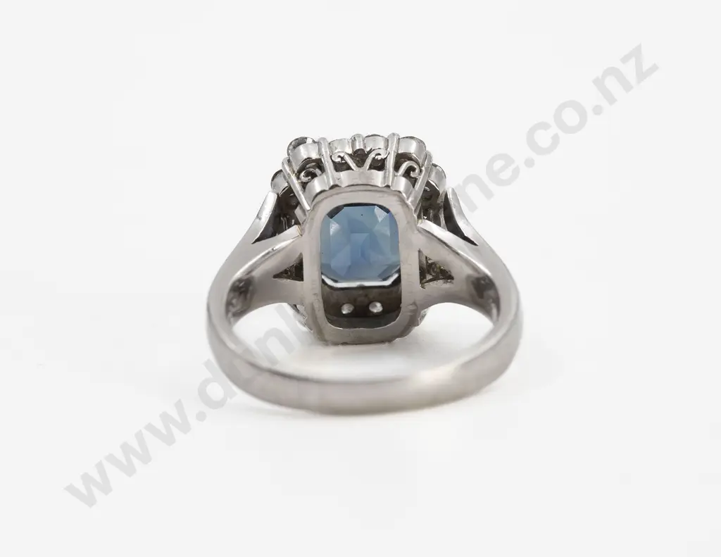 18ct White Gold 17stone Sapphire and Diamond Cluster Ring Image 1++