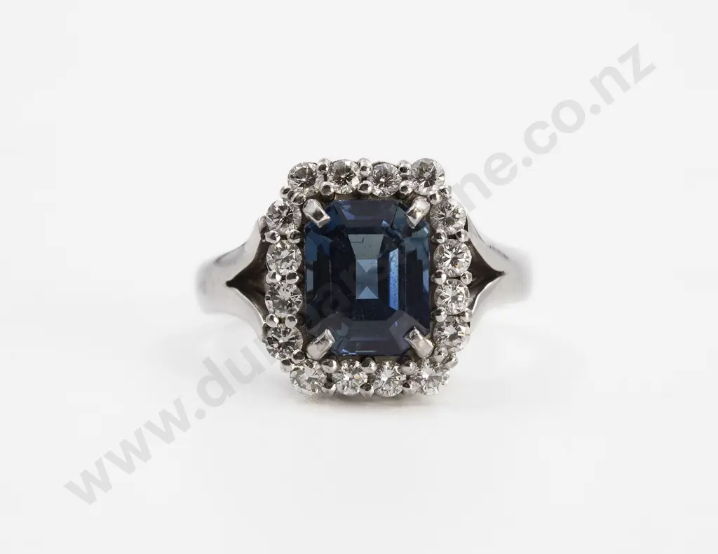18ct White Gold 17stone Sapphire and Diamond Cluster Ring Image 1++