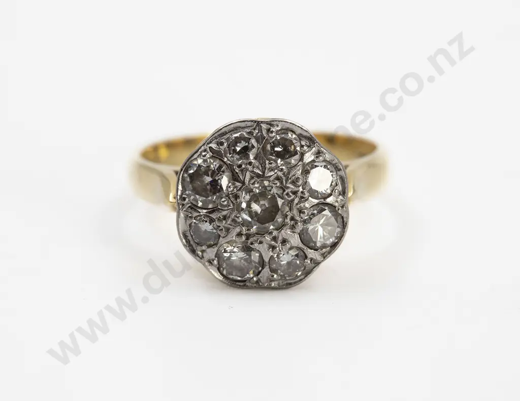18ct Nine Stone Diamond Cluster Ring Image 1++