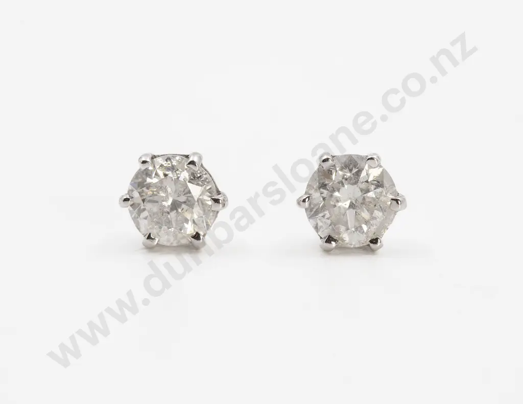 Pair 14ct White Gold Single Diamond Stud Earrings Image 1++