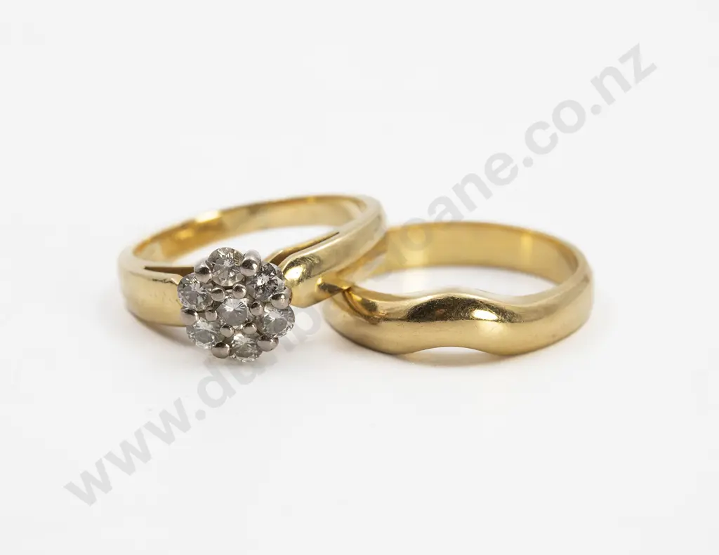 18ct Seven Stone Diamond Cluster Ring and Fitted Curve Wedding Band Image 1++