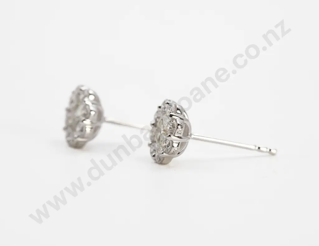 18ct White Gold Diamond Cluster Stud Earrings Image 1++