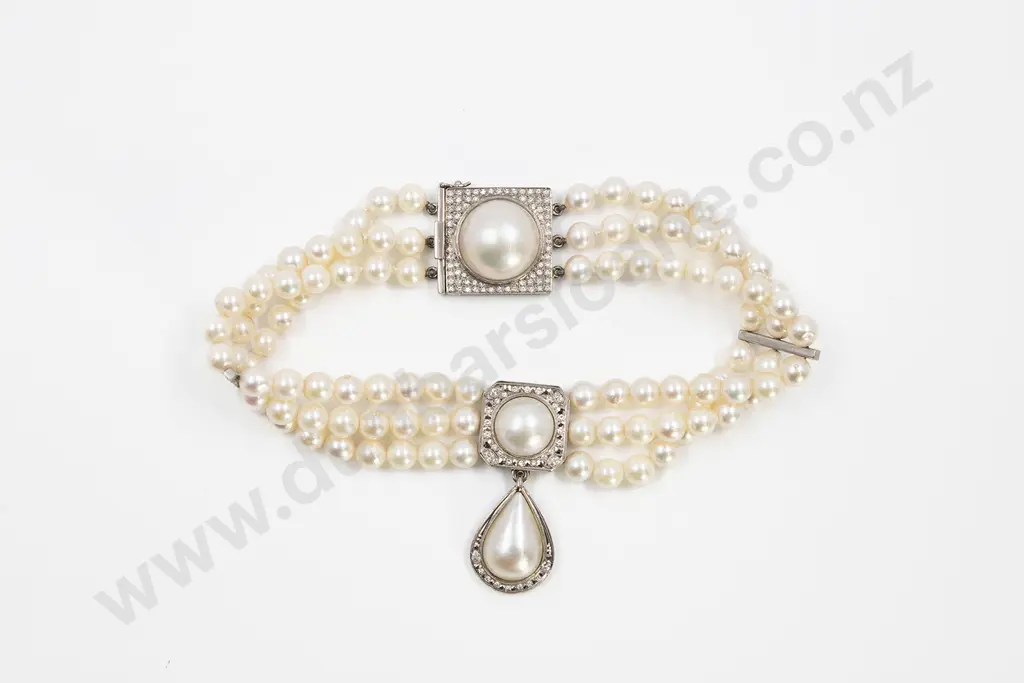 18ct White Gold Cultured Pearl and Diamond Choker Necklace Image 1++