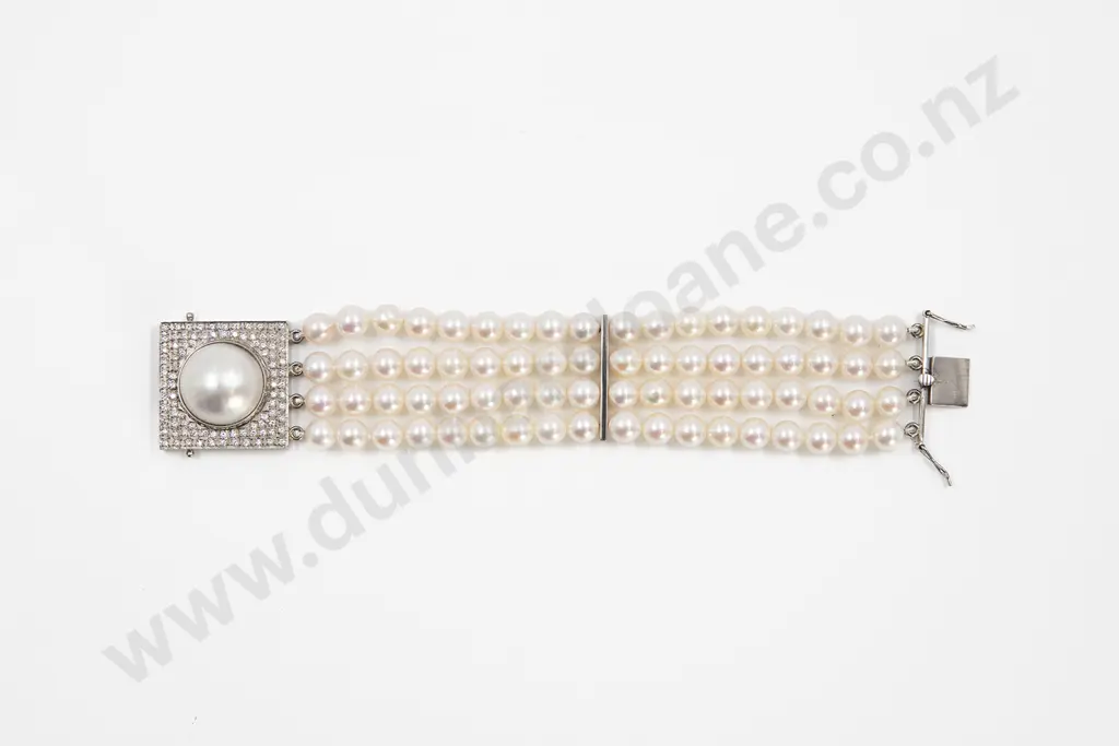 18ct White Gold Cultured Pearl and Diamond Bracelet Image 1++