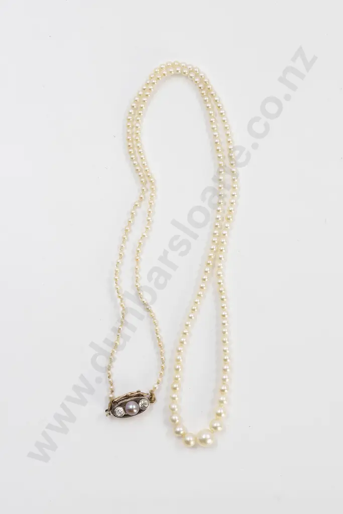 Early C20th Single Strand Slightly Graduated Pearl Necklace Image 1++