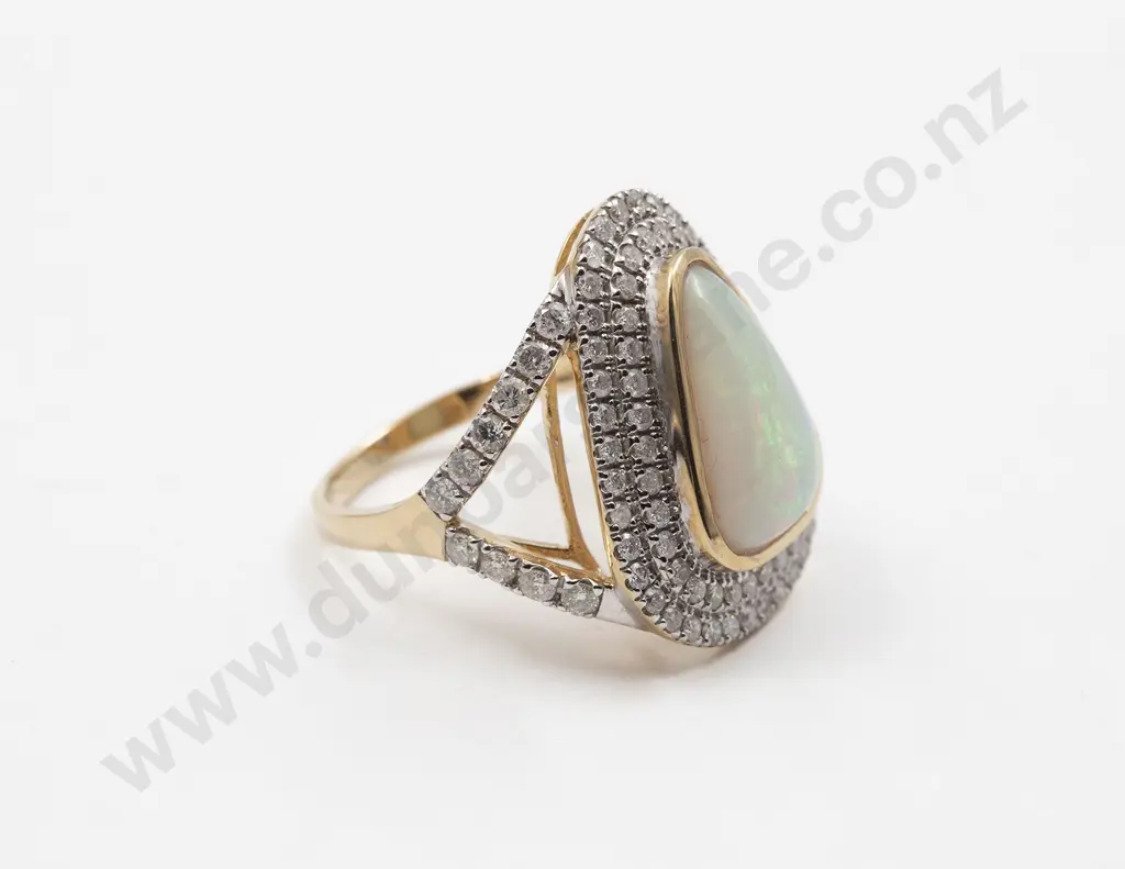 14ct Opal and Diamond Cluster Ring Image 1++