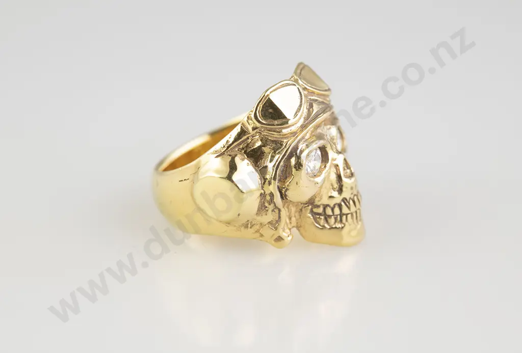 18ct Gents Skull Two Diamond Dress Ring Image 1++