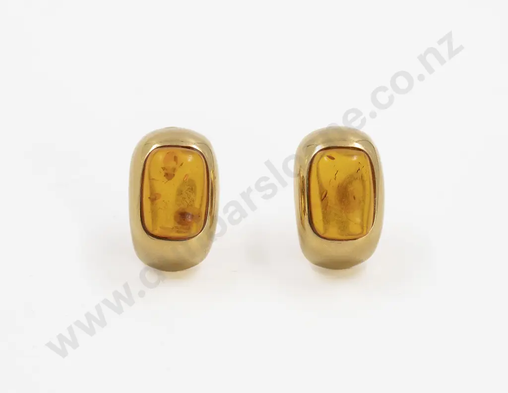 Pair 18ct Single Amber Panel Earrings Image 1++