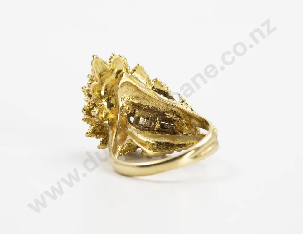 Mid C20th 18ct Modern Design Ring Image 1++