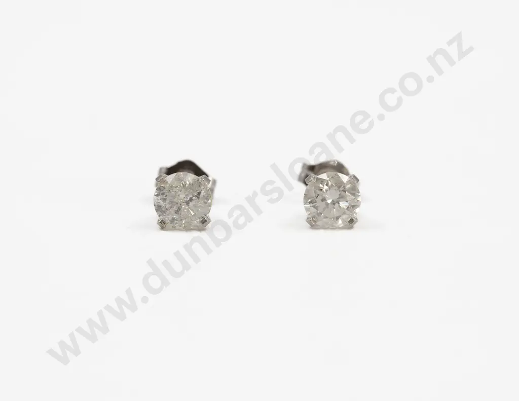 Pair 14ct White Gold Diamond Stud Earrings Image 1++