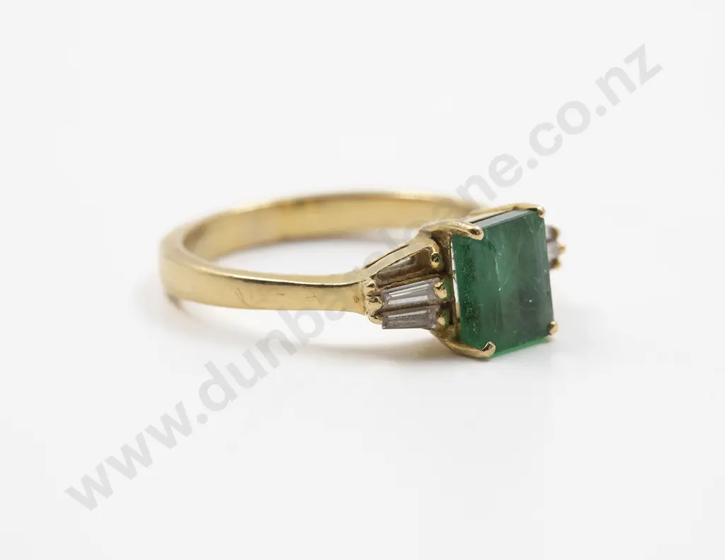 18ct Single Emerald Ring Image 1++