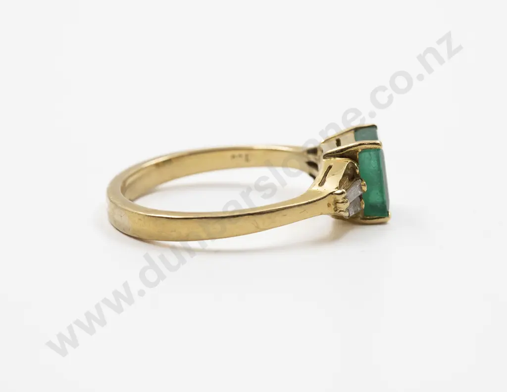 18ct Single Emerald Ring Image 1++