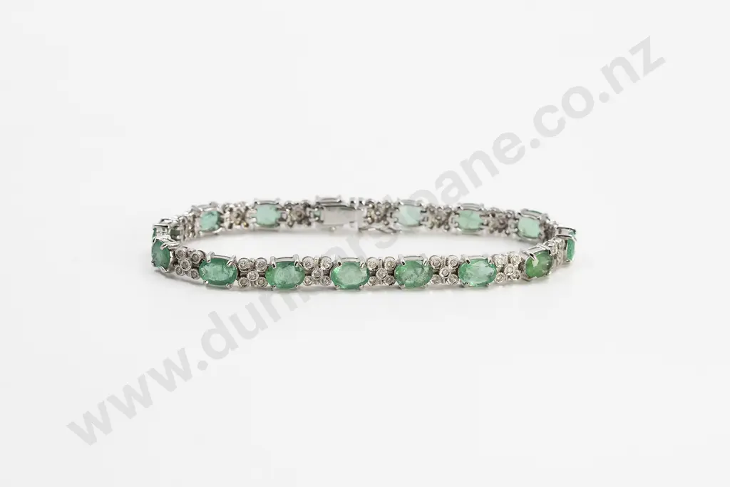 18ct White Gold Emerald & Diamond Tennis Type Bracelet Image 1++