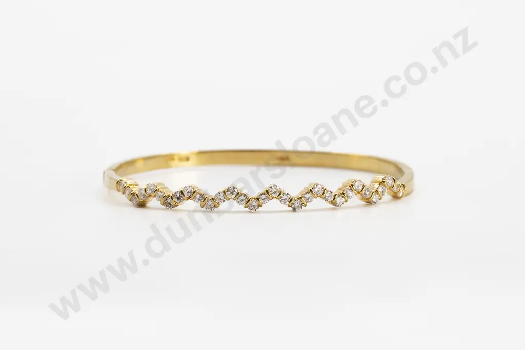 18ct 31stone Diamond Hinged Snap Bangle Image 1++