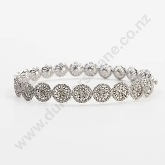 18ct 254stone Diamond Hinged Snap Bangle