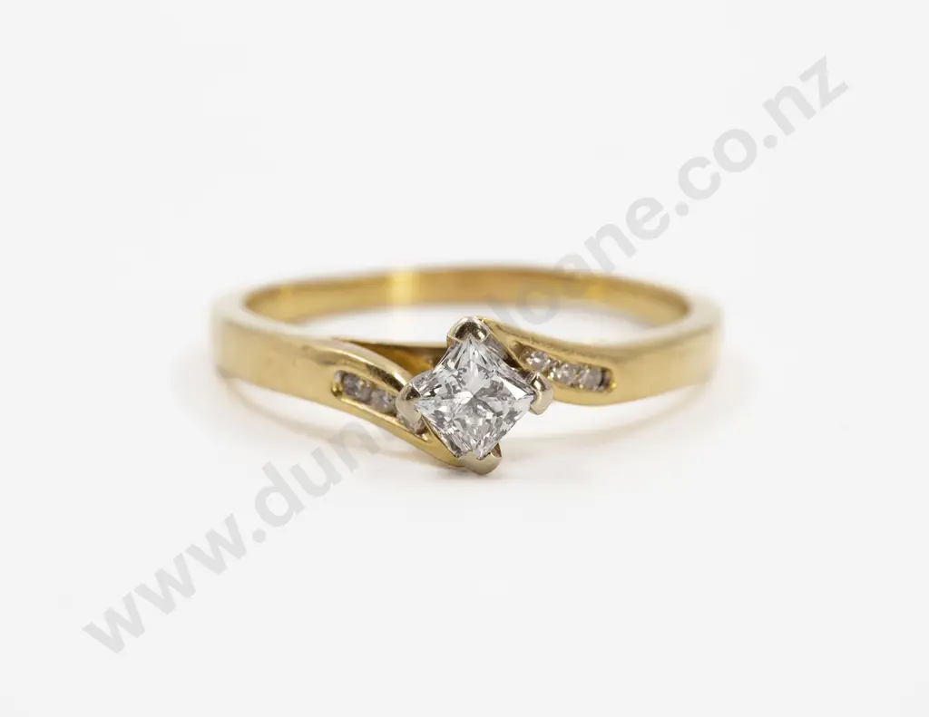 18ct Solitaire Diamond Ring Image 1++