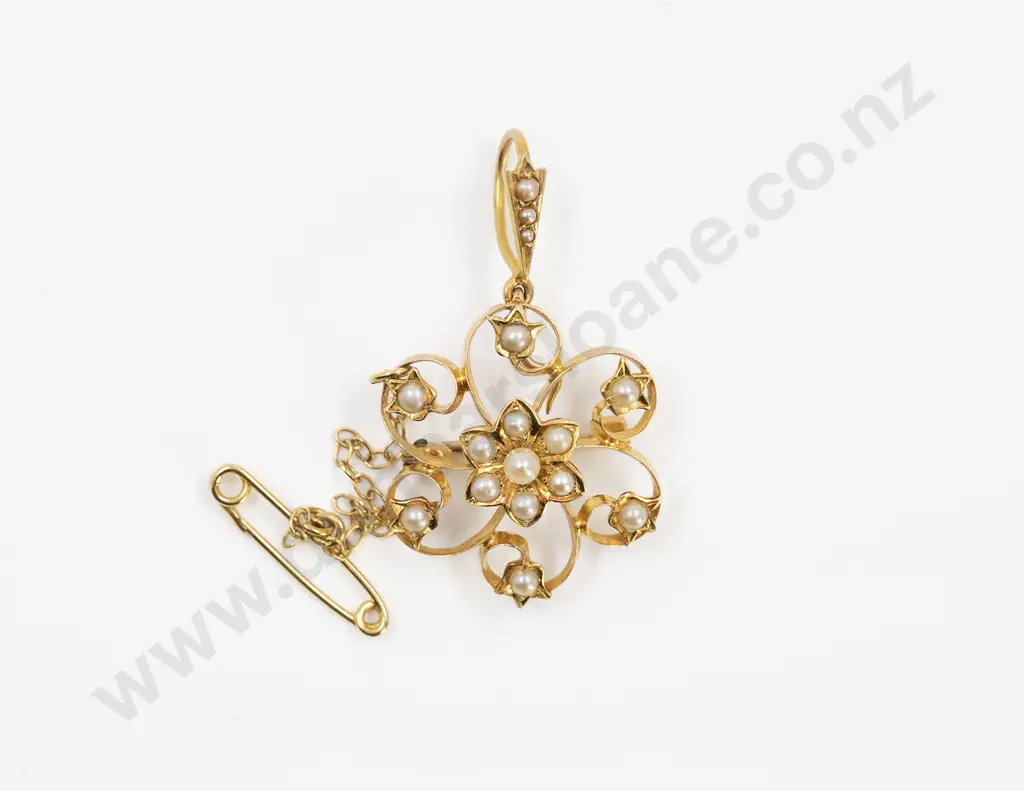 Edwardian 9ct Floret Circlet Scroll Pendant/Brooch Image 1++