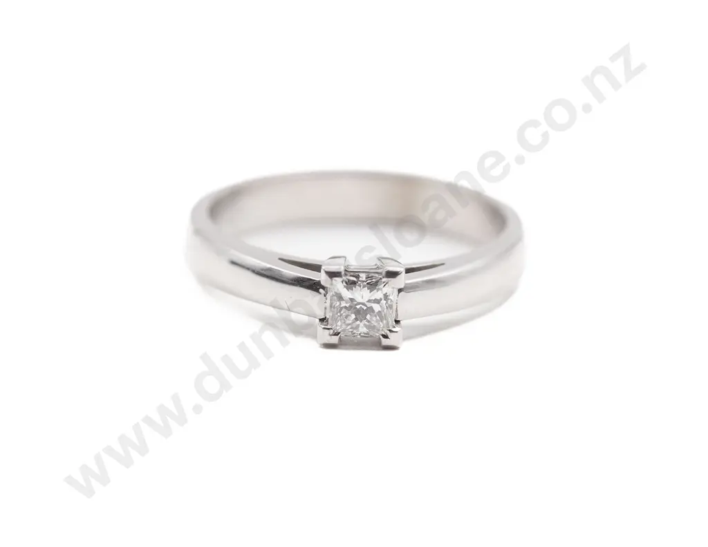 As New 18ct White Gold Solitaire Diamond Ring Image 1++