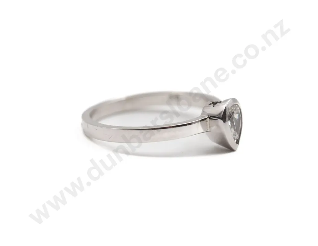 Karen Walker 9ct White Gold Solitaire Ring Image 1++