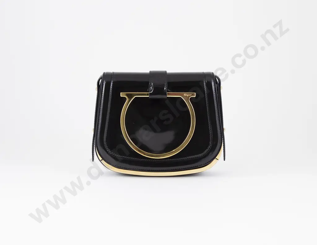 Ferragamo Big Logo Crossbody Black Patent Leather Bag Image 1++