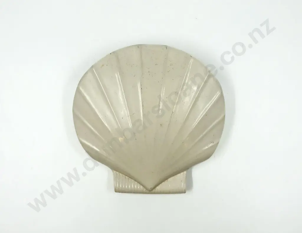 Unmarked Crown Lynn Scallop Shell Wall Pocket Image 1++