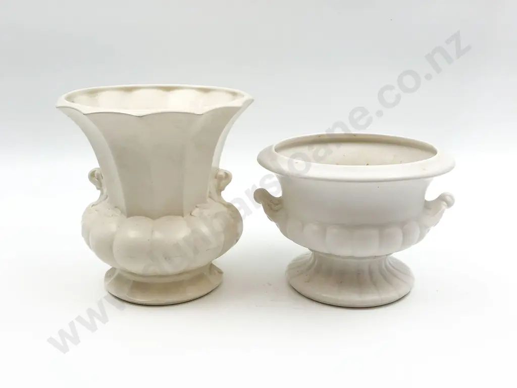 Two Crown Lynn Vases Image 1++