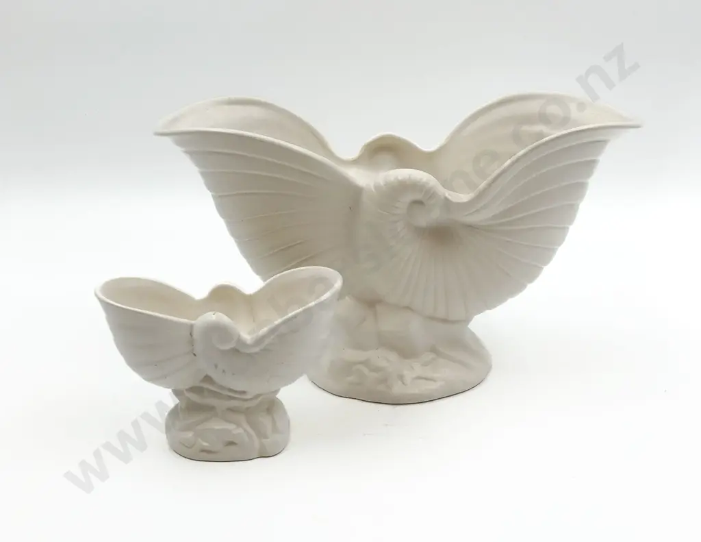 Two Crown Lynn Nautilus Vases Image 1++