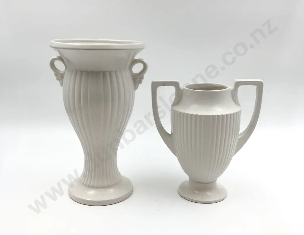 Two Crown Lynn Vases Image 1++