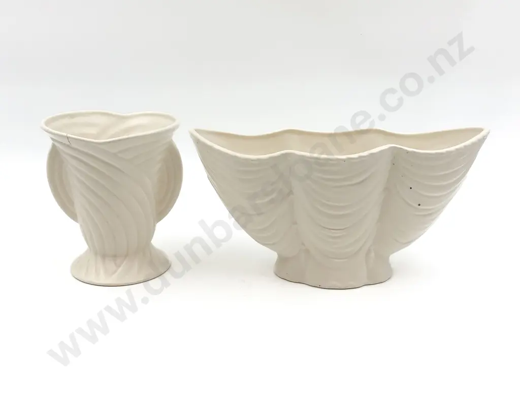 Two Crown Lynn Vases Image 1++