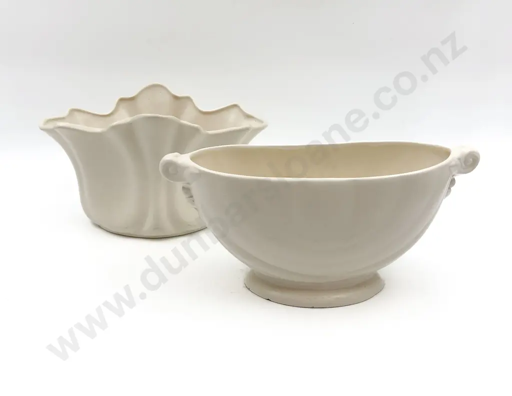 Two Crown Lynn Vases Image 1++
