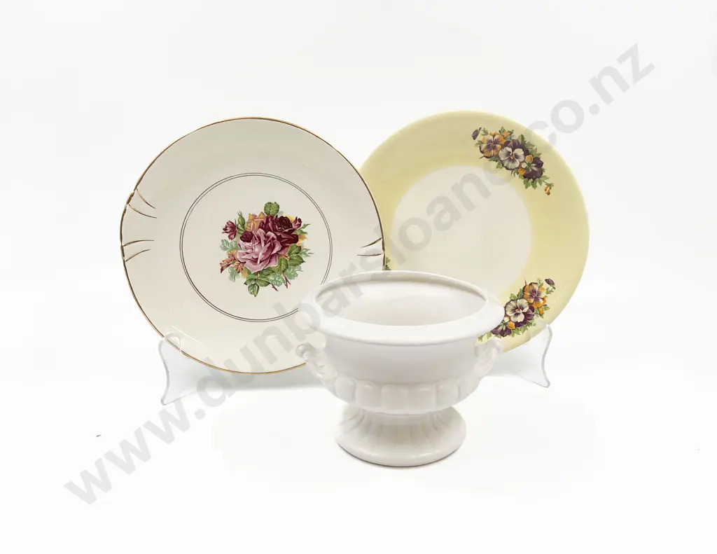Crown Lynn Urn Vase & Two Crown Lynn Plates Image 1++