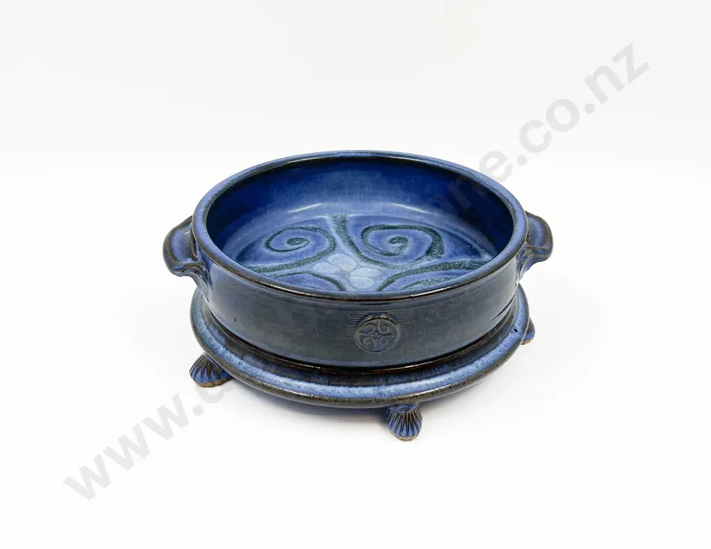 Vaughan Pottery Serving Dish & Stand Image 1++