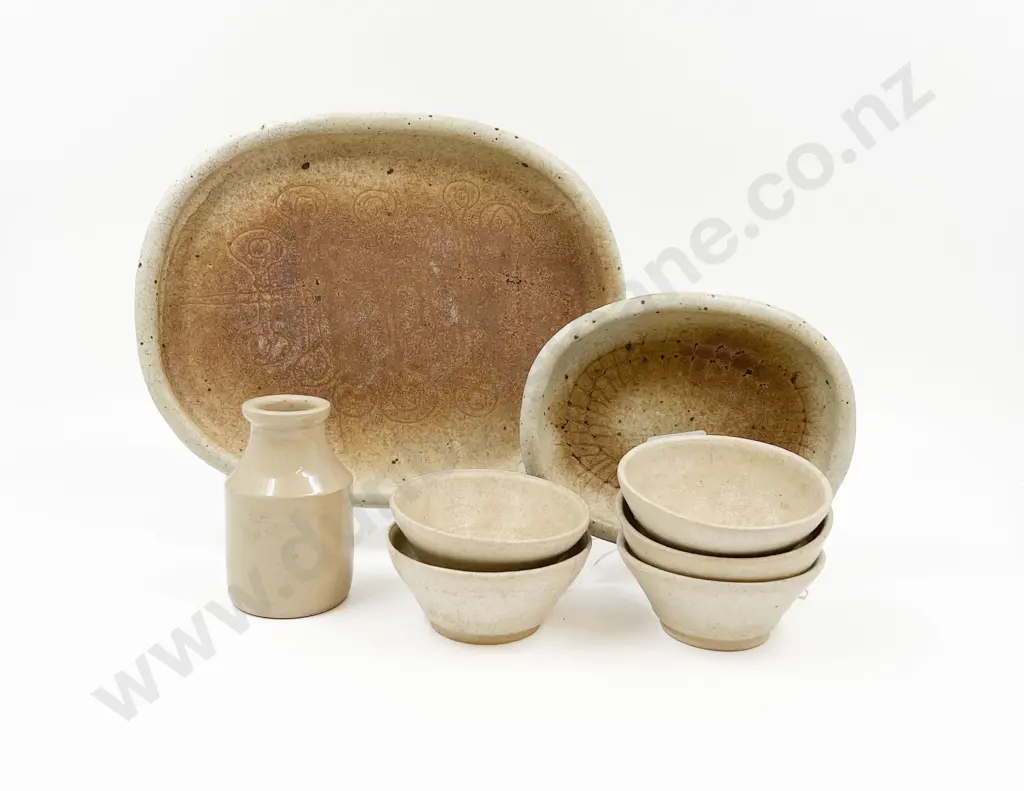 Quantity of Assorted Pottery Image 1++