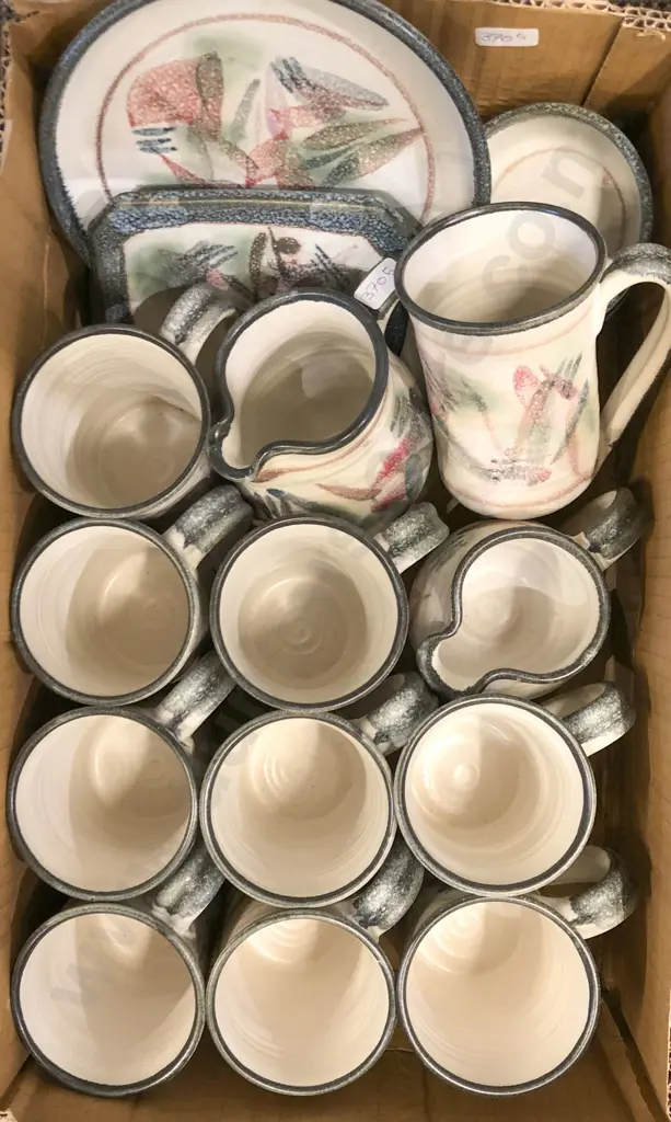 Quantity of Assorted Pottery Image 1++