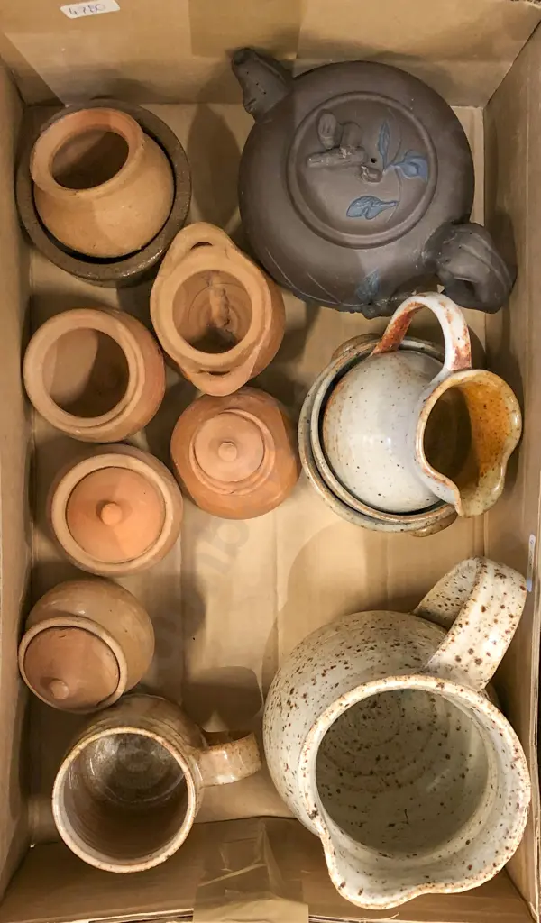 Quantity of Assorted Pottery Image 1++