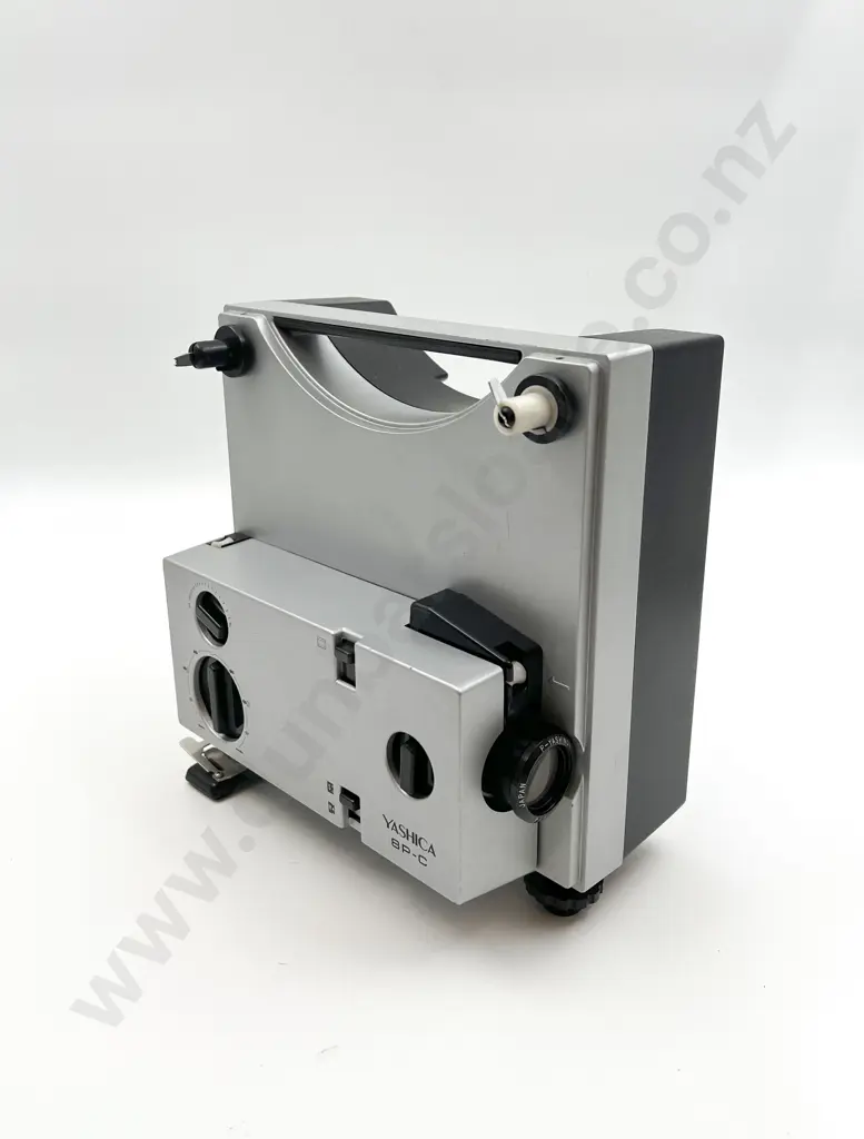 Yashica 8mm Film Projector Image 1++