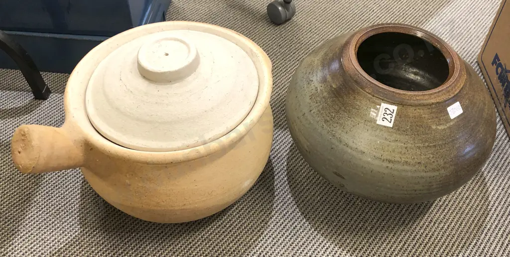 Pottery Vase & Lidded Pot Image 1++