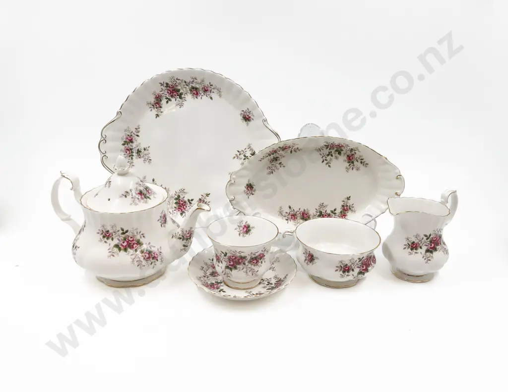 Royal Albert "Lavender Rose" Teaset Image 1++