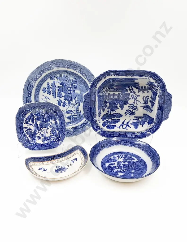 Assorted Blue & White China (5) Image 1++