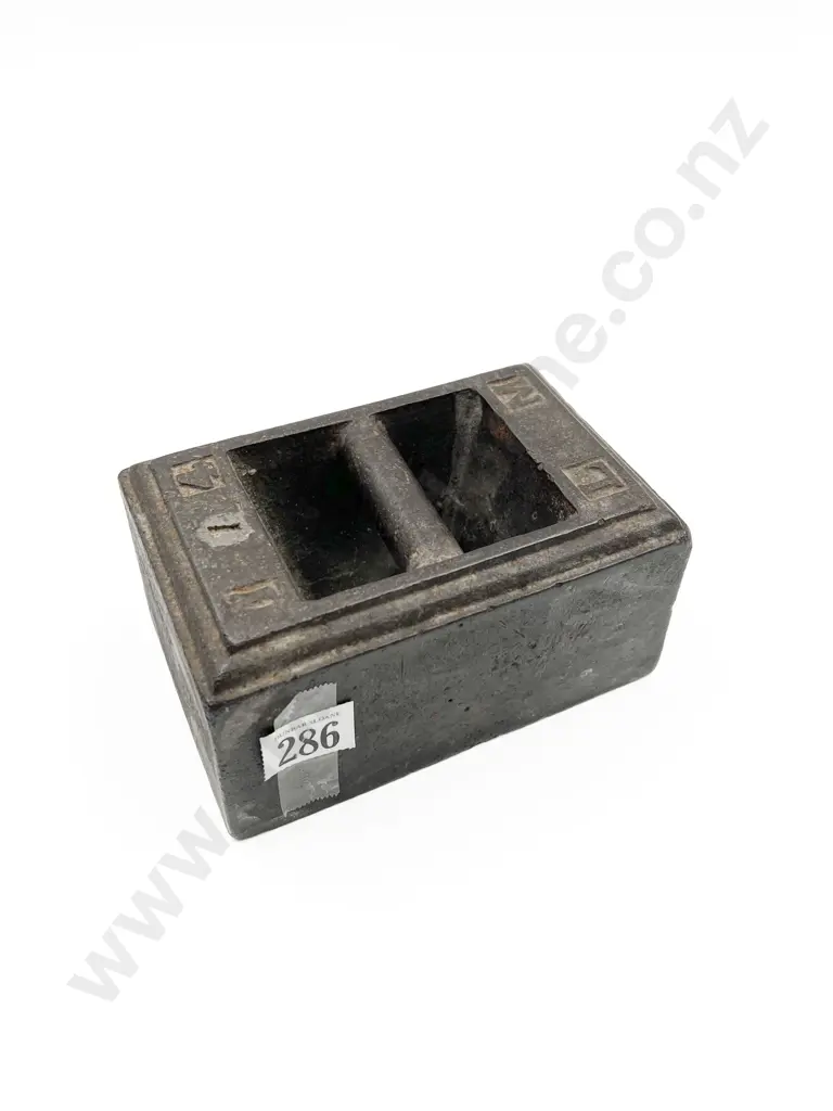 Cast Iron Weight Image 1++
