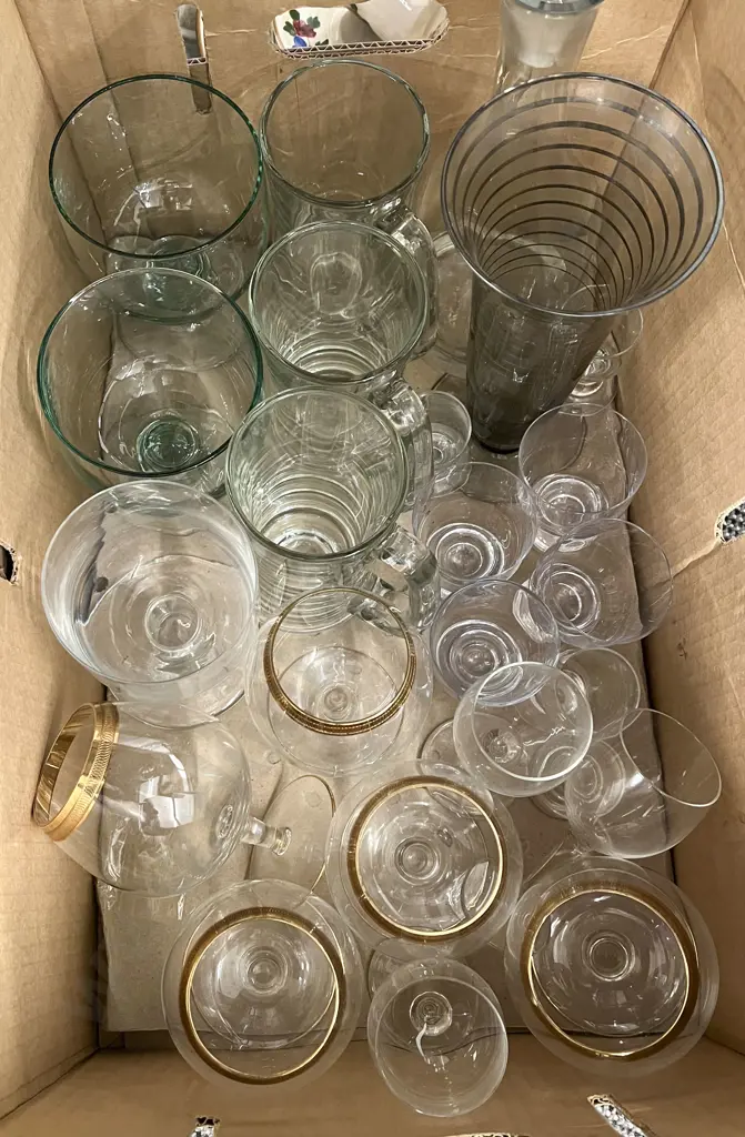 Box of Assorted Glassware Including Gilt Rimmed Brandy Balloons Image 1++