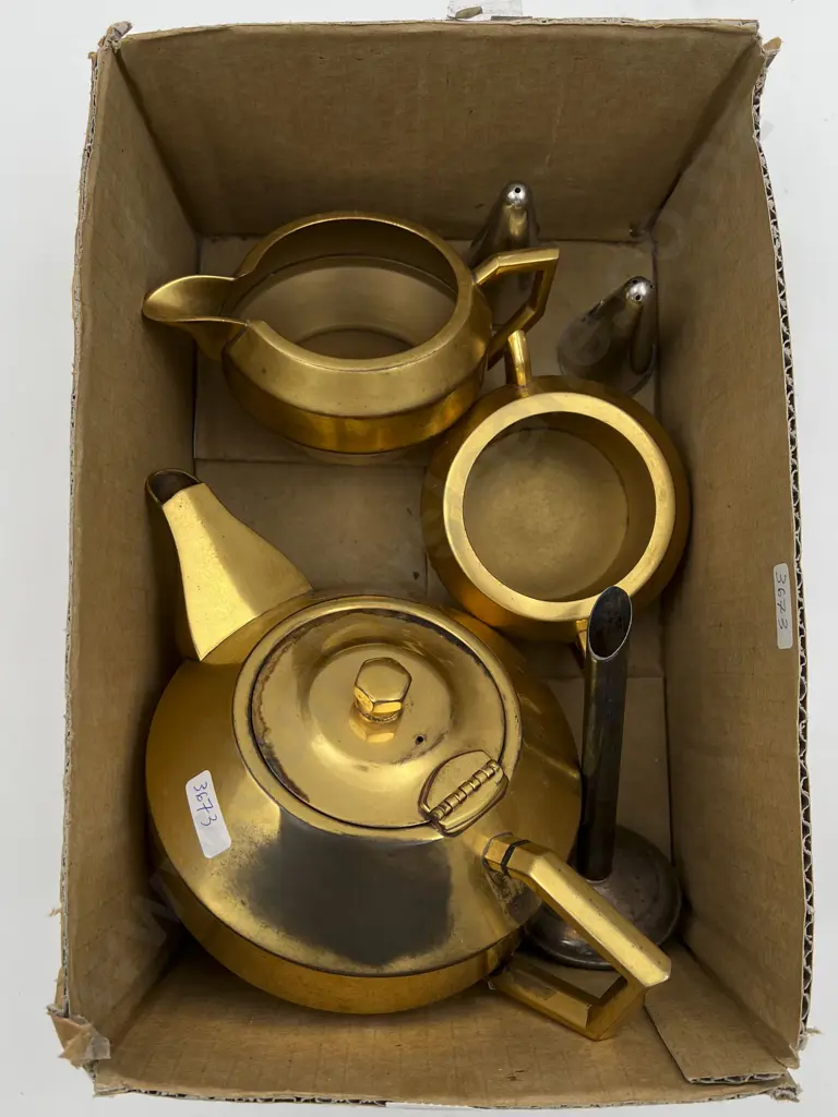 Ardreigh Gold Plated Tea Pot with Jug and Bowl Etc Image 1++