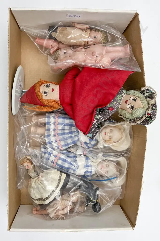 Box of Assorted Vintage Dolls Image 1++