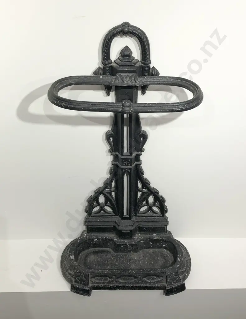 Victorian Style Metal Stick Stand Image 1++