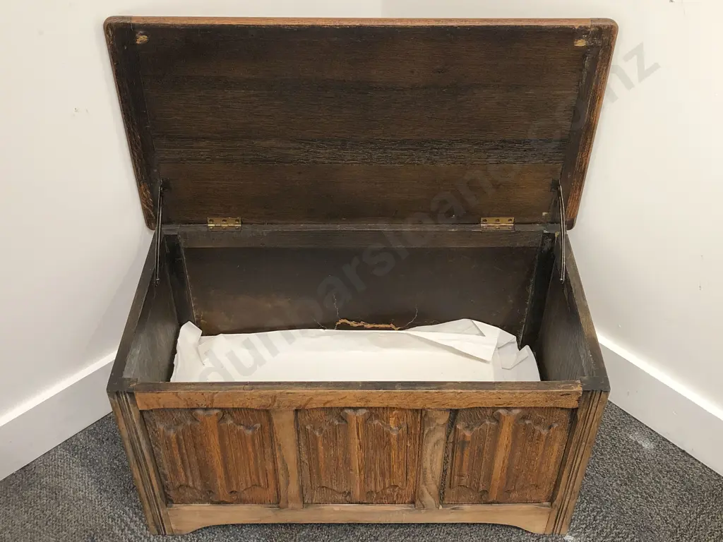 Oak Blanket Chest Image 1++